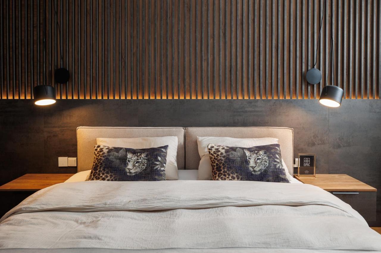 Pure Living Apartment W. Private Parking Brasov Ngoại thất bức ảnh